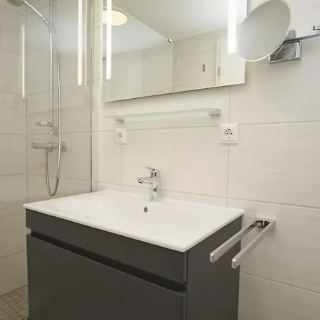 Rex Rugia Haus 17 01