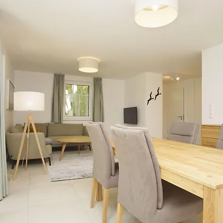 Rex Rugia Haus 17 01 로베